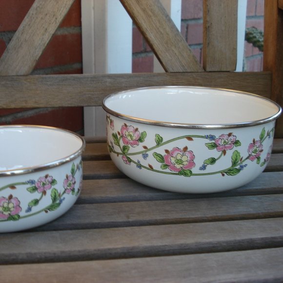 Set Of Two Kobe Vintage Enamel Coated Kitchen Bowls Floral Design - Picture 2 of 9
